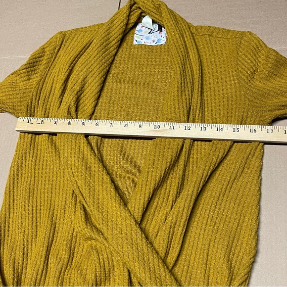 Anthropologie Akemi + Kim Mustard Yellow Long Sleeve Shirt Top Wrap Sweater XS - Picture 9 of 10